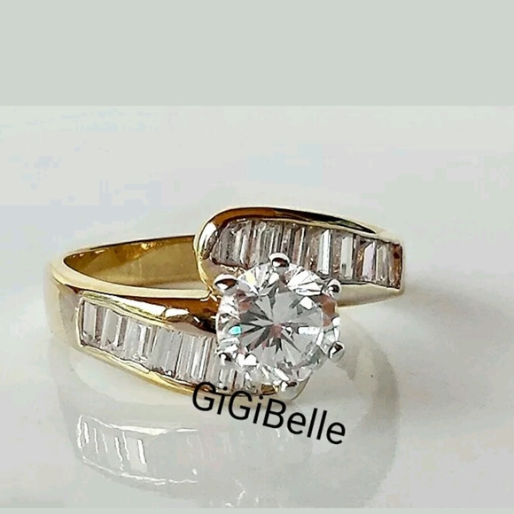 Gold 1.5CW+ cubic zirconia Solitaire Ring with Accents size 10 cocktail ring - Picture 2 of 9